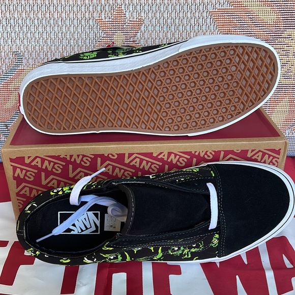 Vans Men’s Old Skool
Eyes in The Dark Black/Multi 
VN0A4BW2BML
Sneakers - Picture 4 of 16